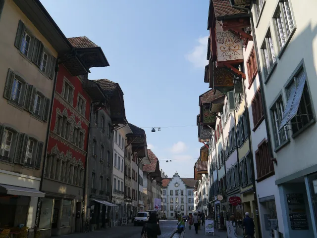 Eine Gasse in der Altstadt von Aarau.