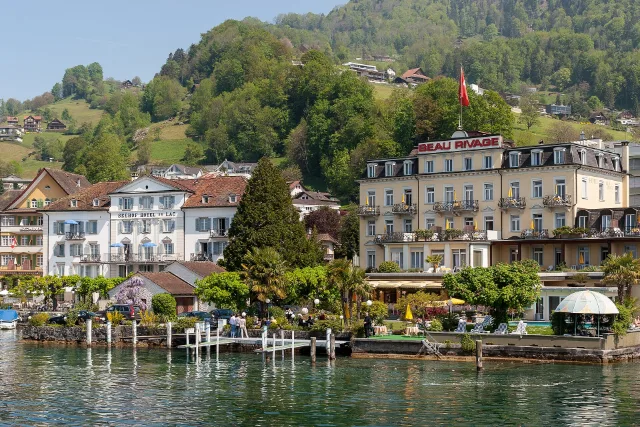 Hotels am Ufer von Weggis.